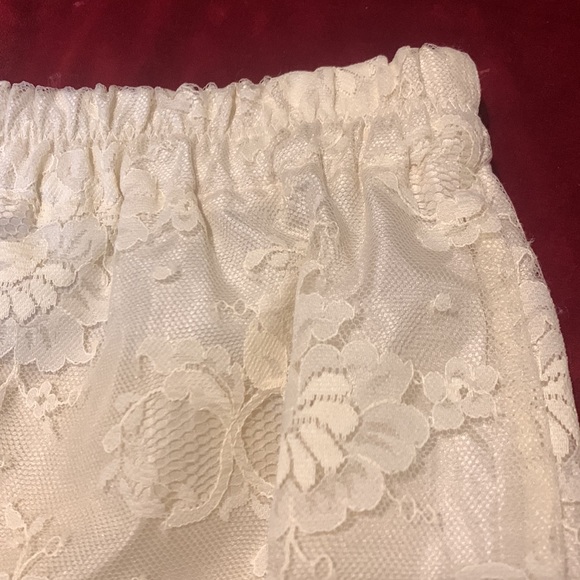Vintage 90s Vi Niece Ivory Sheer Lace with Lining Knee Length Shorts Size Medium - Picture 6 of 8